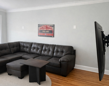 3610 N Claremont Avenue - Photo Thumbnail 4