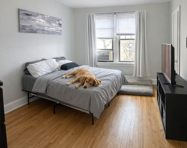 3610 N Claremont Avenue - Photo Thumbnail 3