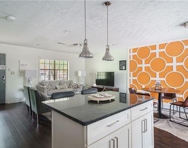 942 Cadencia Way Sw - Photo Thumbnail 5