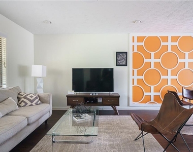 942 Cadencia Way Sw - Photo Thumbnail 3