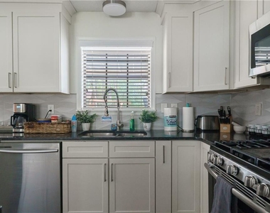 942 Cadencia Way Sw - Photo Thumbnail 29