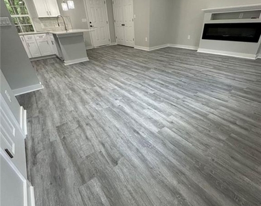 1729 W Austin Road - Photo Thumbnail 1