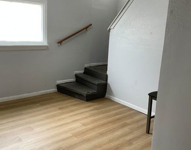 11809 S Lafayette Avenue - Photo Thumbnail 1