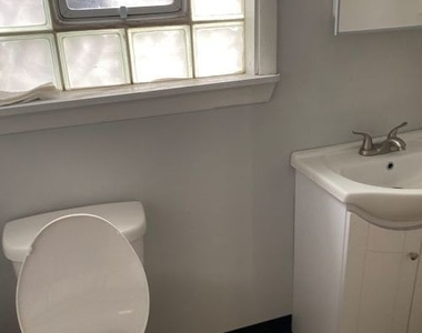 11809 S Lafayette Avenue - Photo Thumbnail 9