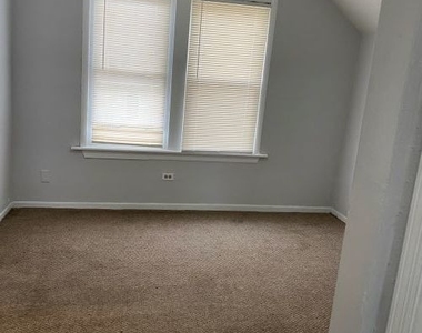 11809 S Lafayette Avenue - Photo Thumbnail 6