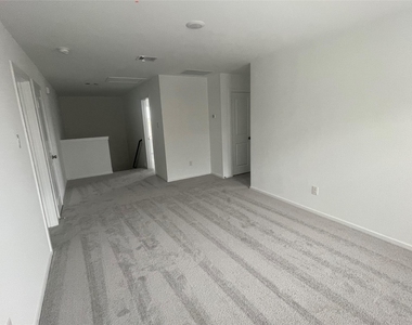827 Rosewood Trail - Photo Thumbnail 4