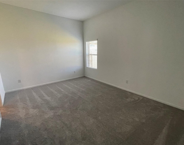827 Rosewood Trail - Photo Thumbnail 6