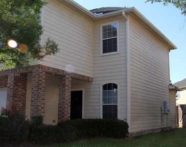 919 Sterling Creek Circle - Photo Thumbnail 2
