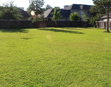919 Sterling Creek Circle - Photo Thumbnail 10
