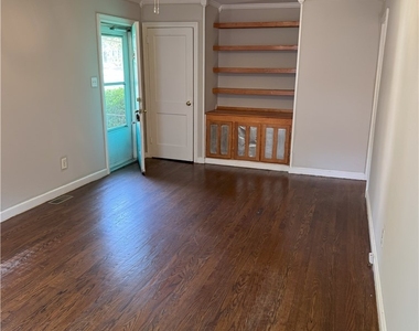 1807 Westhill Road - Photo Thumbnail 4