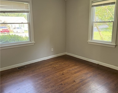 1807 Westhill Road - Photo Thumbnail 6