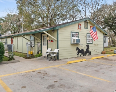 2200 Peach Avenue - Photo Thumbnail 13
