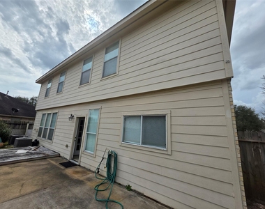 2715 Riverhollow Lane - Photo Thumbnail 48