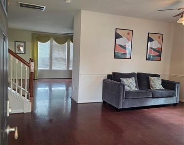 2715 Riverhollow Lane - Photo Thumbnail 3