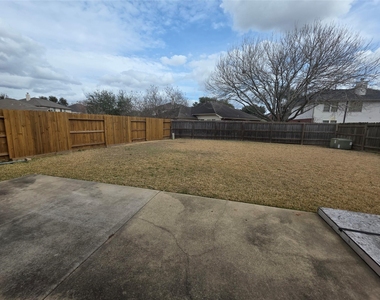 2715 Riverhollow Lane - Photo Thumbnail 47