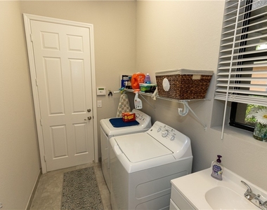 11593 Lakewood Preserve Place - Photo Thumbnail 15