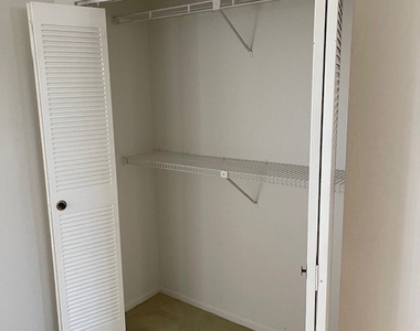 2121 Collier Avenue - Photo Thumbnail 14