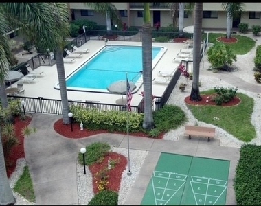 2121 Collier Avenue - Photo Thumbnail 1