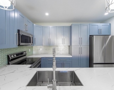 115 Milwaukee Boulevard - Photo Thumbnail 4