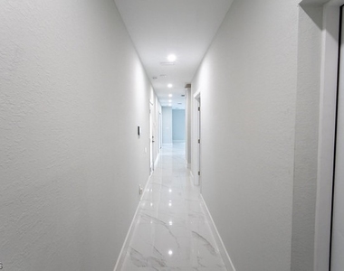 115 Milwaukee Boulevard - Photo Thumbnail 2