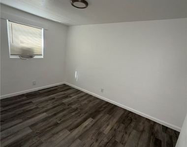 3033 2nd Street - Photo Thumbnail 7