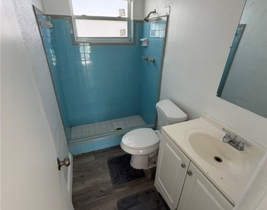 3033 2nd Street - Photo Thumbnail 5
