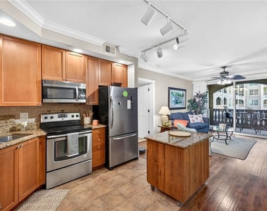 2825 Palm Beach Boulevard - Photo Thumbnail 3
