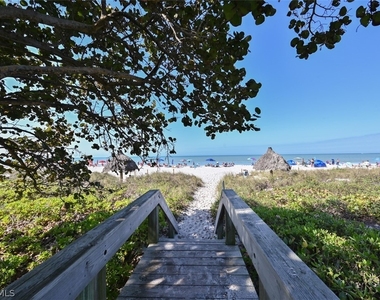 981 Hampton Circle - Photo Thumbnail 27