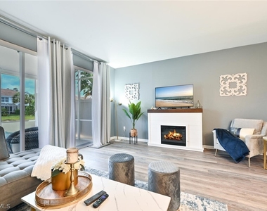 981 Hampton Circle - Photo Thumbnail 3