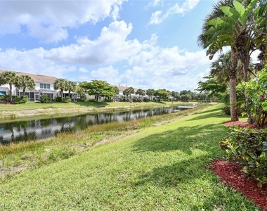981 Hampton Circle - Photo Thumbnail 23
