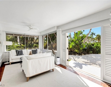 1375 Gordon Drive - Photo Thumbnail 5