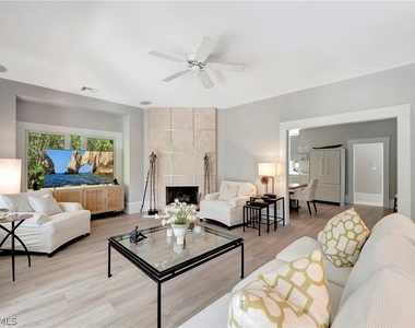 1375 Gordon Drive - Photo Thumbnail 7