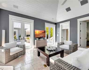 1375 Gordon Drive - Photo Thumbnail 31