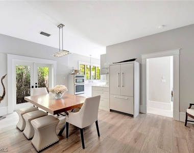 1375 Gordon Drive - Photo Thumbnail 9