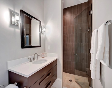 1375 Gordon Drive - Photo Thumbnail 16