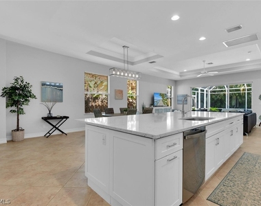 590 110th Avenue N - Photo Thumbnail 11
