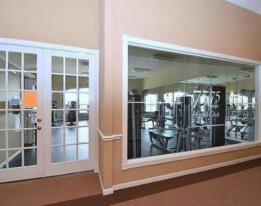 7575 Kirby Drive - Photo Thumbnail 2