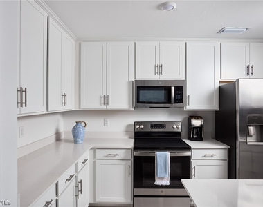 5629 Double Eagle Circle - Photo Thumbnail 3