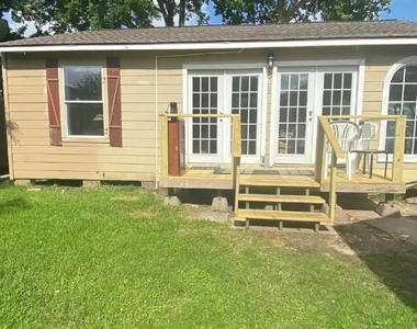 4314 Gano St - Photo Thumbnail 9