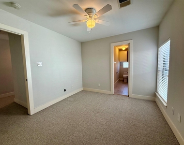 9833 Sandra Ann Court - Photo Thumbnail 19