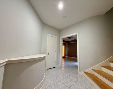 9833 Sandra Ann Court - Photo Thumbnail 2