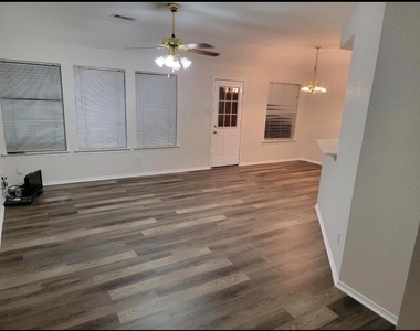 17303 Box Canyon Drive - Photo Thumbnail 1