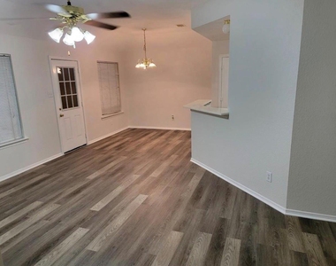 17303 Box Canyon Drive - Photo Thumbnail 2