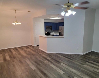 17303 Box Canyon Drive - Photo Thumbnail 3