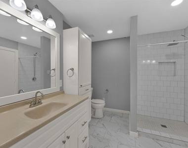 15876 Pecan Drive - Photo Thumbnail 8