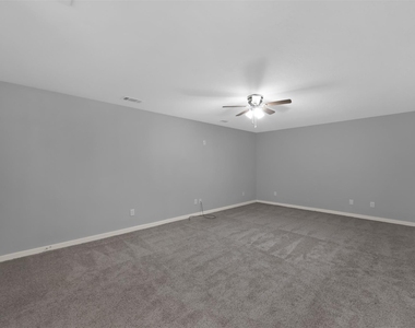 15876 Pecan Drive - Photo Thumbnail 6