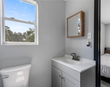541 Trails End Drive - Photo Thumbnail 11