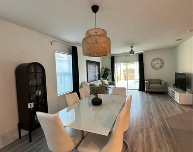 11167 Leland Groves Drive - Photo Thumbnail 6