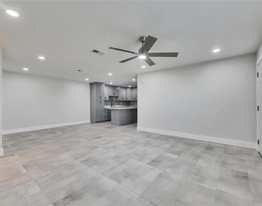 1025 Apollo Beach Boulevard - Photo Thumbnail 16
