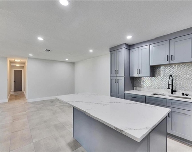 1025 Apollo Beach Boulevard - Photo Thumbnail 9
